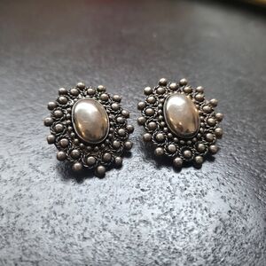 Vintage Mid-Century Silver Tone Cluster Clip-On Earrings – “Elegante” Signed